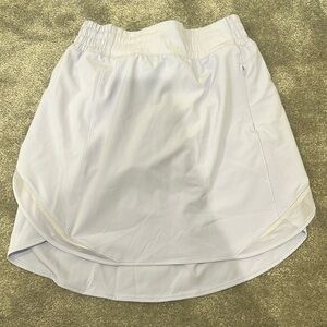 Lululemon skirt. Never worn. Perfect condition